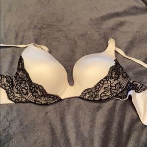 Victoria’s Secret Lined Demi Bra 34C